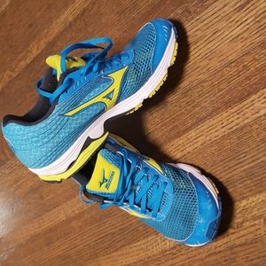 Mizuno wave sayonara 3 women's size 8